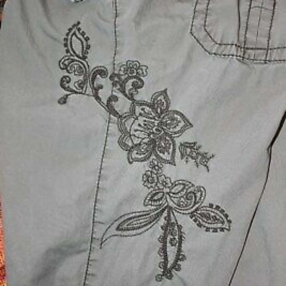Aeropostale cargo pants / capris